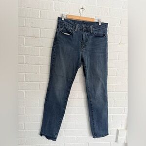 Vintage Levi's Dark Blue Women's Skinny Jeans 32 x 32